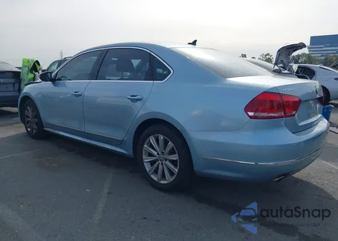 2012 Volkswagen Passat 2.5L Sel Premium from USA, damaged, VIN 1VWCP7A32CC079746